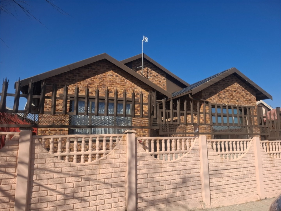 3 Bedroom Property for Sale in Maokeng Free State